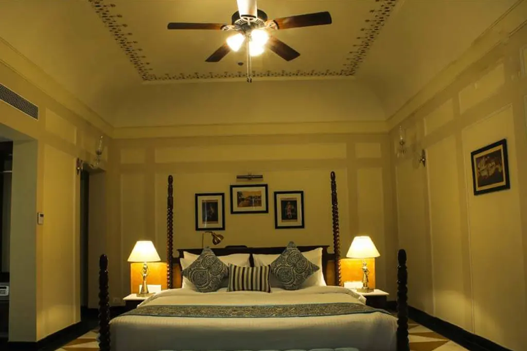 No. of Keys: 52 Rooms